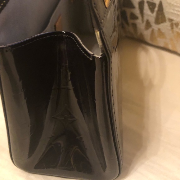 Authentic LV clutch vernissSOLD - Picture 5 of 8